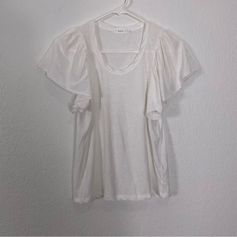 ALC Whiteโ Scoop Neck Flutter Short Sleeve Top size Small